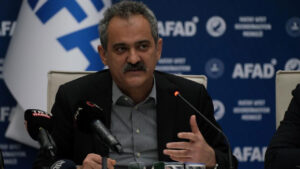 Okullar ne zaman kapacak uzatma yapılacak mı? Bakan Mahmut Özer'den açıklama