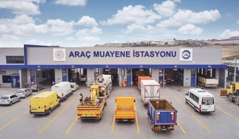 arac-muayenesinde-yeni-donem-resmen-basladi-tam-20-yil-surecek-rekor-ihaleye-onay-cikti-devreye-gire.jpeg