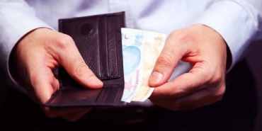 cuzdaninda-kagit-parasi-olan-yasadi-bu-para-tam-700-bin-tl-degerinde-satiliyor-ooll.jpg