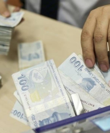emekli-bayram-ikramiyesi-ne-zaman-verilecek-kurban-bayrami-emekli-ikramiyesi-odeme-takviminde-son-du.jpeg