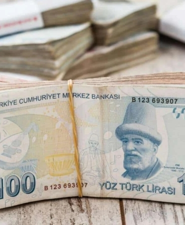 mevduatin-32-gunluk-getirisi-eve-bir-maas-daha-bagladi-bankalarin-faiz-orani-cayir-cayir-yaniyor-rdb.jpeg