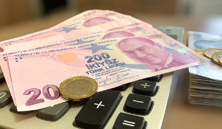 milyonlarca-memur-ve-emekliye-yapilacak-zammin-tarihi-belli-oldu-masadaki-son-rakam-sizdirildi-apu0.jpeg