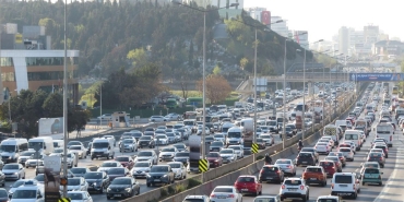 arac-sahipleri-havaya-ucacak-araba-motorlarinda-yeni-donem-sadece-1-litresi-yetiyor-rf42.jpg