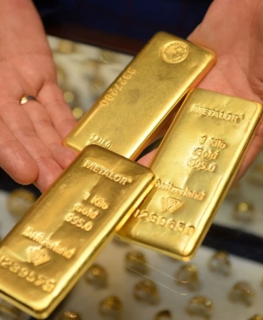 dev-alman-bankasi-vites-yukseltti-altin-ve-gumus-icin-gorulmedik-rakam-kapis-kapis-gidecek-s8el.jpg