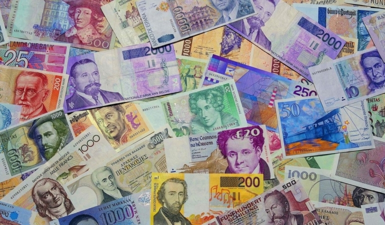 ne-dolar-ne-euro-ne-de-sterlin-2025in-parlayan-yildizi-oldu-kenara-koyan-yasadi-durdugu-yerde-kat-ka.jpeg