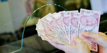 sifir-faizli-kredi-ve-nakit-avans-yarisi-kizisti-bankalardan-yaz-donemine-ozel-kampanyalar-bemx.png