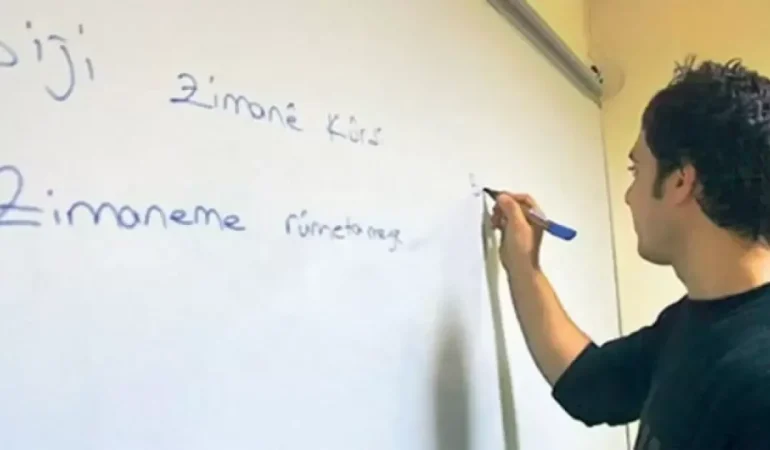 45-kurt-dili-ve-edebiyati-bolumu-nedir-mezunlari-ne-is-yapar-ve-nerelerde-calisir.jpg