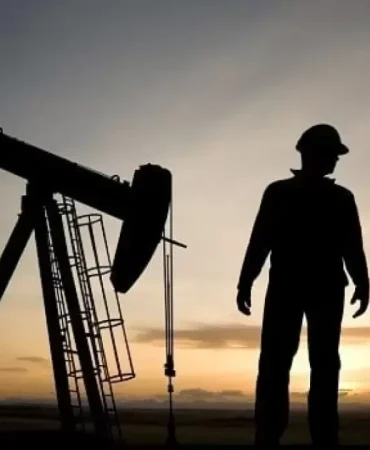 4978-petrol-ve-dogalgaz-muhendisligi-bolumu-nedir-mezunlari-ne-is-yapar-nerelerde-calisir.jpg