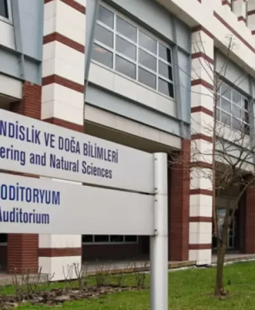 6977-muhendislik-ve-doga-bilimleri-programlari-bolumu-nedir-mezunlari-ne-is-yapar-ve-nerelerde-calis.webp