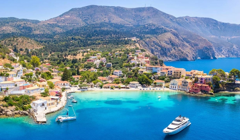yunanistan-turklerin-yeni-tatil-ve-yatirim-rotasi-oldu-vize-engelini-gayrimenkulle-asiyorlar-qftj.jp_.jpeg