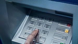 turkiyede-banka-subeleri-azaliyor-atm-sayisi-artiyor-iste-guncel-rakamlar-ifon.jpg